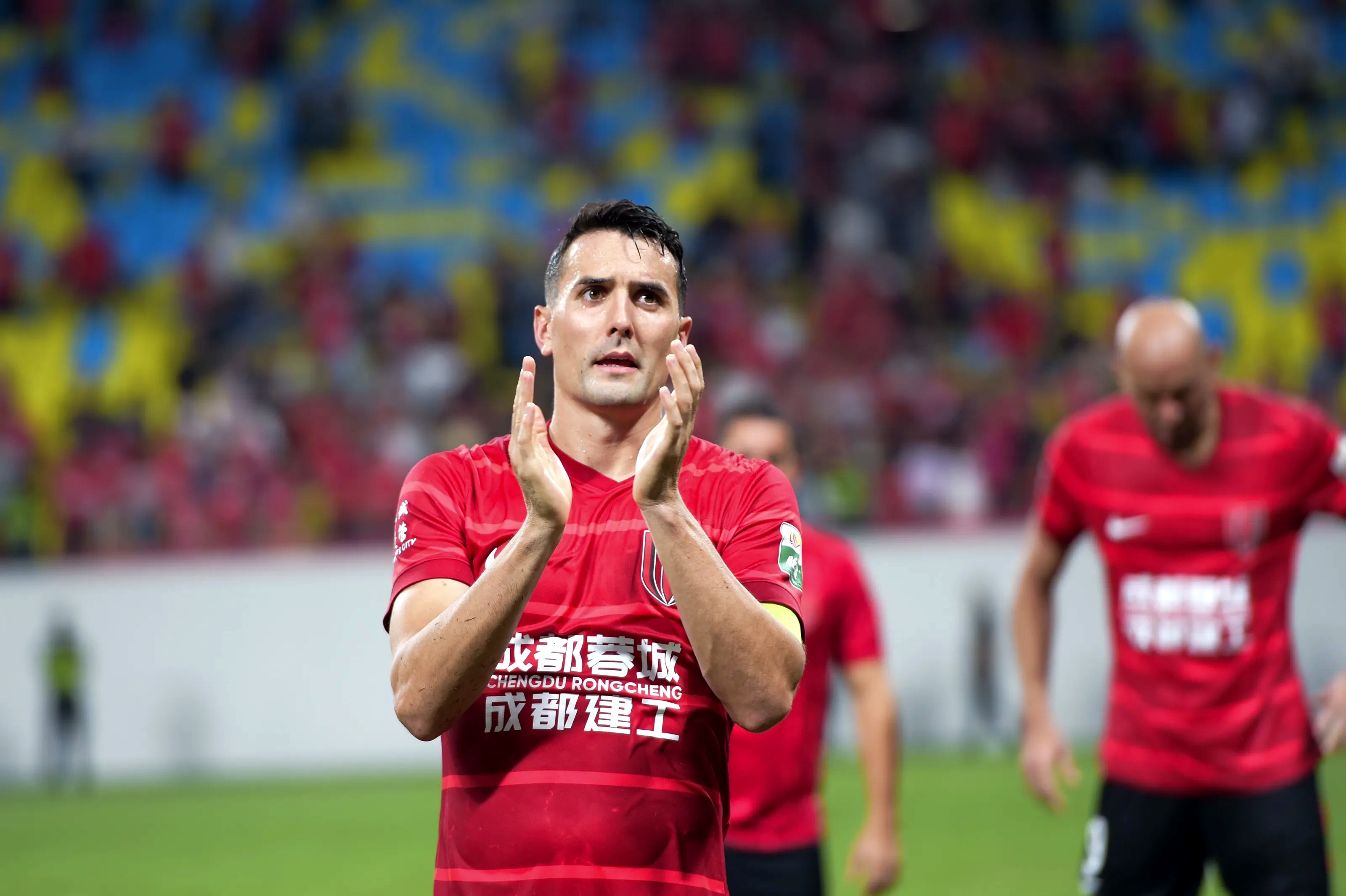 开云APP-赛后体能课后，布莱顿绝杀压哨备战国王杯，赛场秩序良好，年轻球员得到机会-开云APP